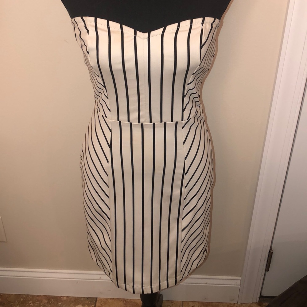 Volcom Strapless Body con Dress Black/Cream